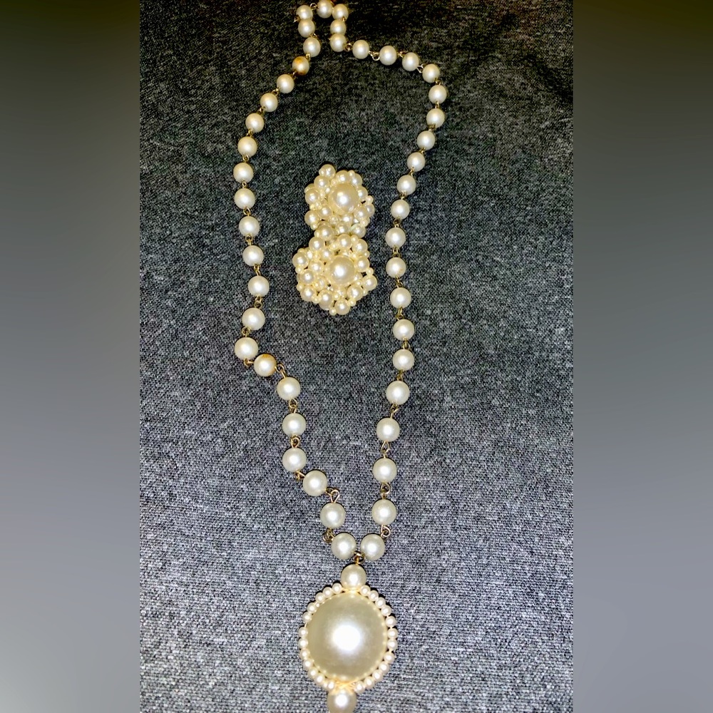 Vintage Chain of Pearls Earrings Large Pendant Clip On Graduated Pearls